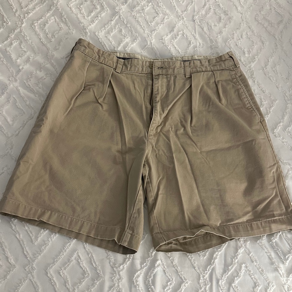 Polo Ralph Lauren pleated khaki shorts size 36